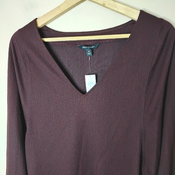NWT Banana Republic Factory Dolman Sleeve V-Neck Textured Knit Top Size M Plum - Picture 4 of 9